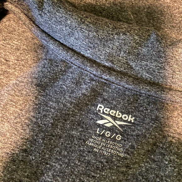 Reebok pullover top - Picture 8 of 8